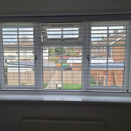 Gatwick Rooms-Travel Service-Airport Parking Ifield Exterior foto