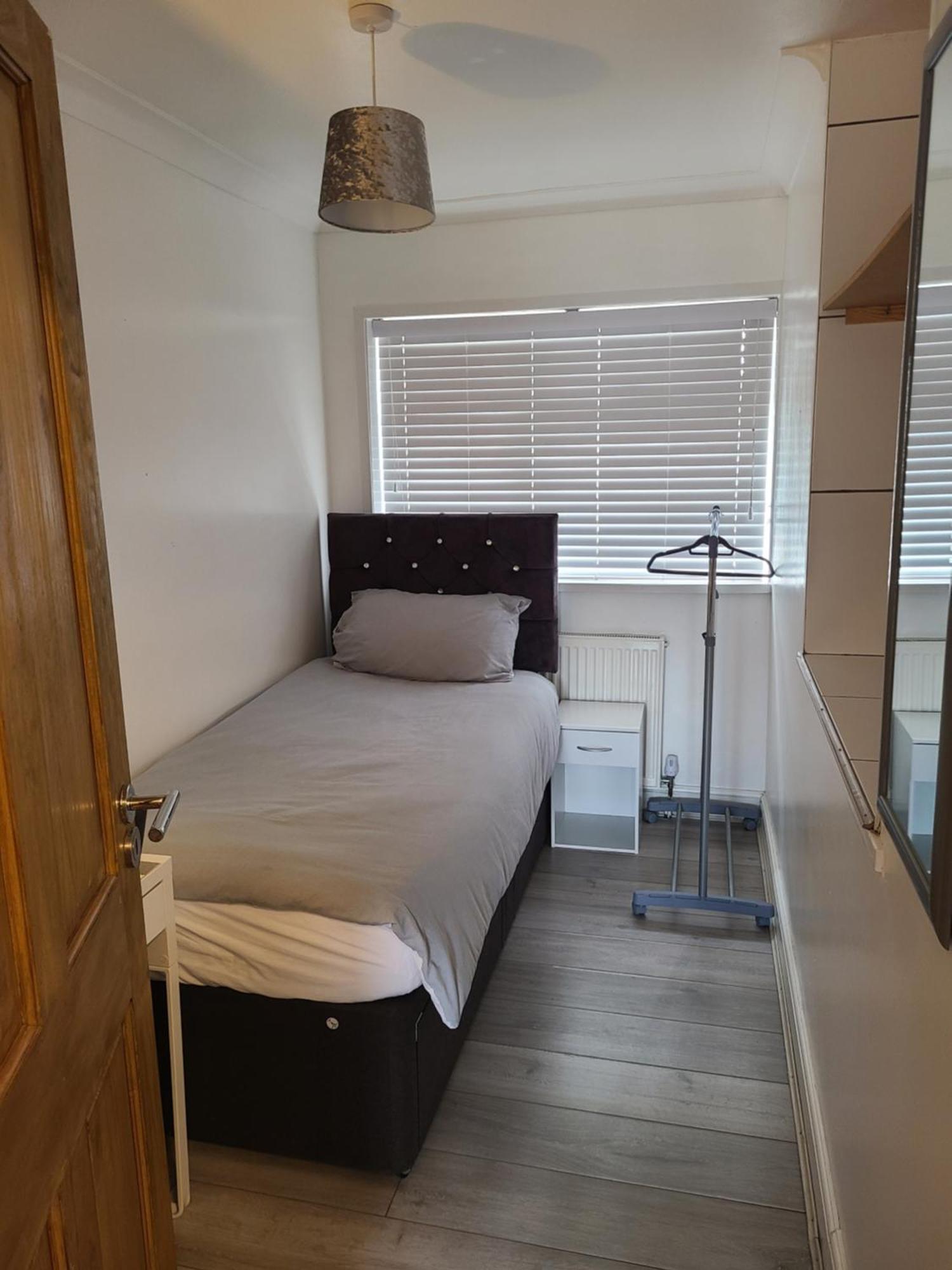 Gatwick Rooms-Travel Service-Airport Parking Ifield Exterior foto